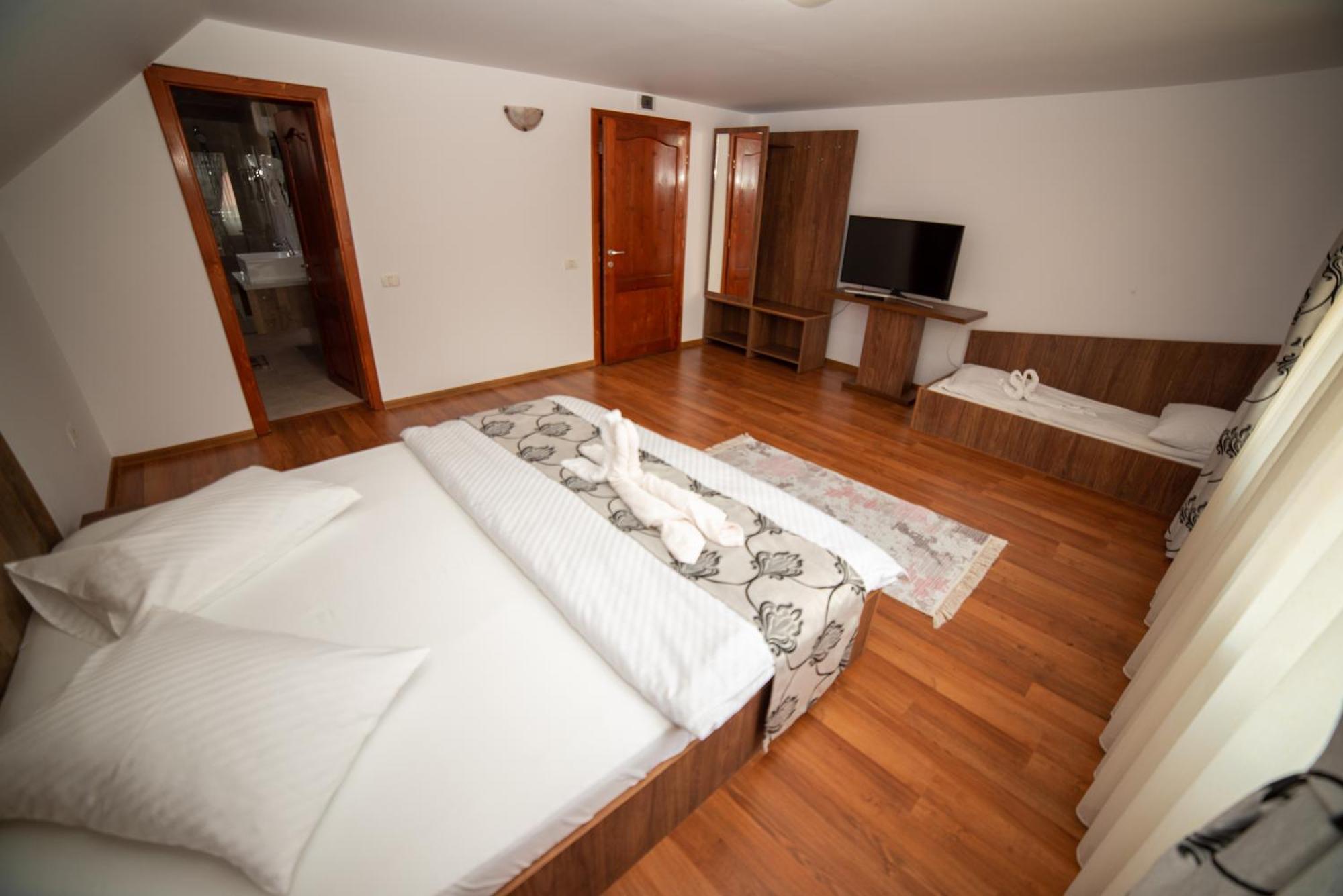 Casa Binu Hotel Arieşeni Eksteriør billede