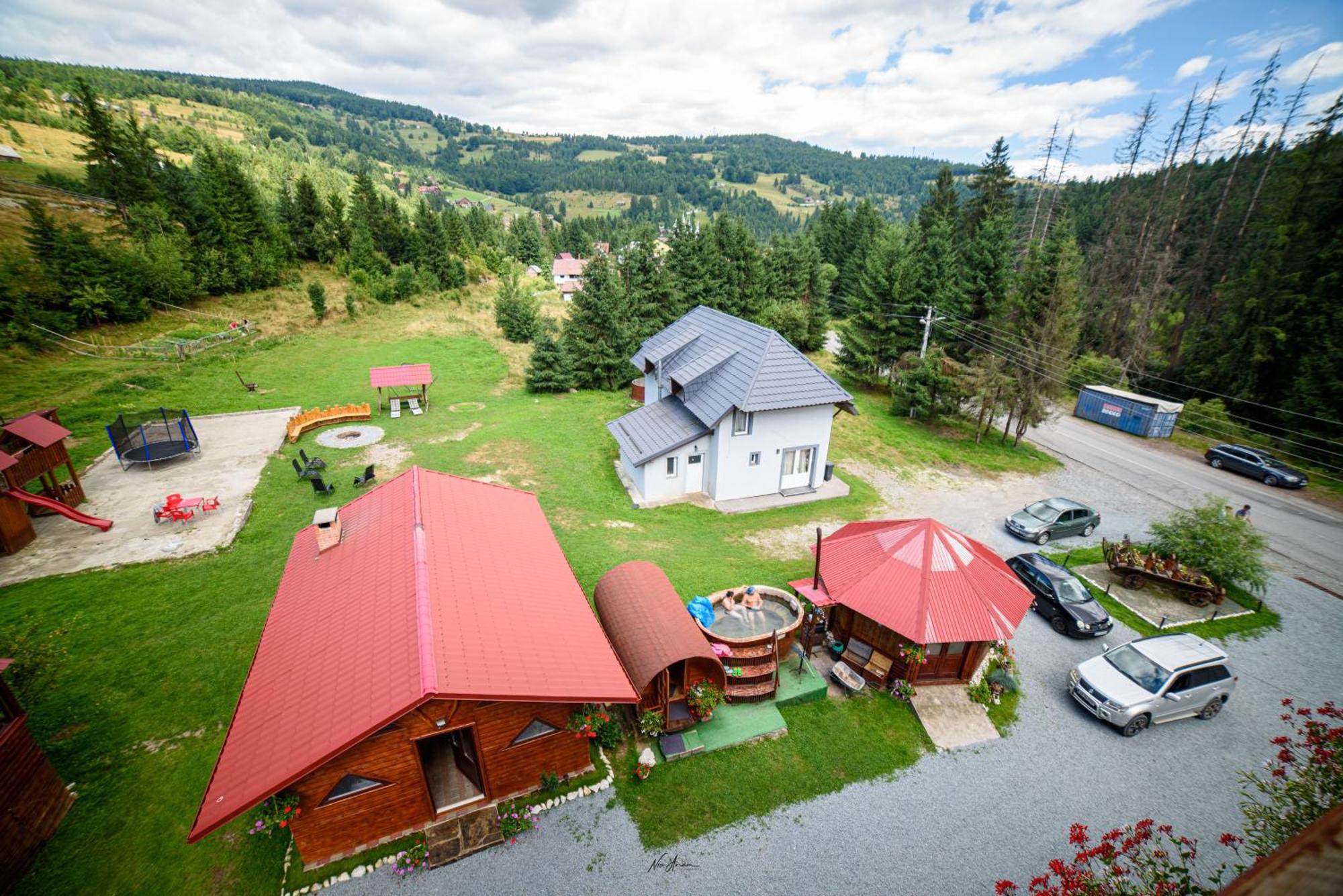 Casa Binu Hotel Arieşeni Eksteriør billede