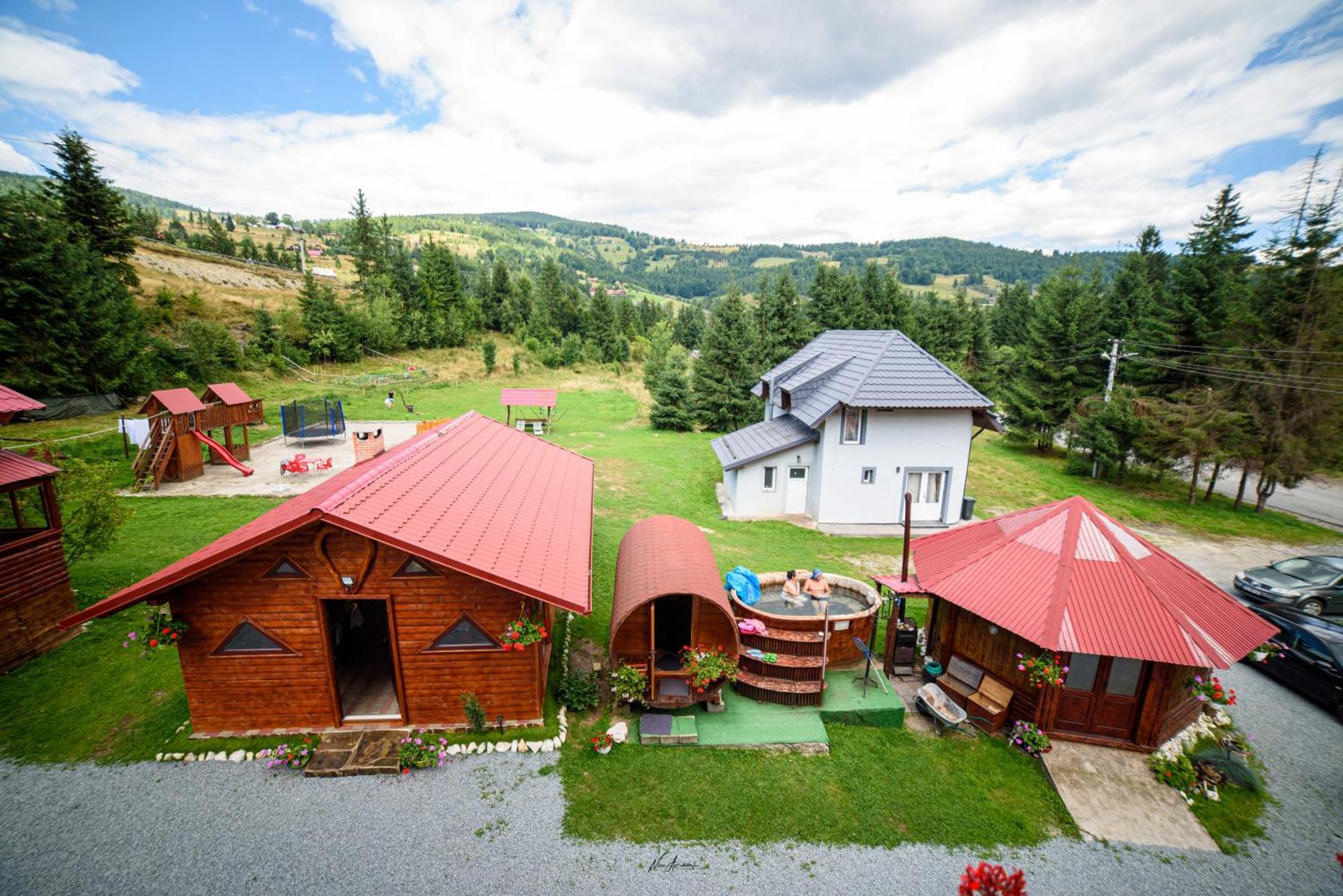 Casa Binu Hotel Arieşeni Eksteriør billede