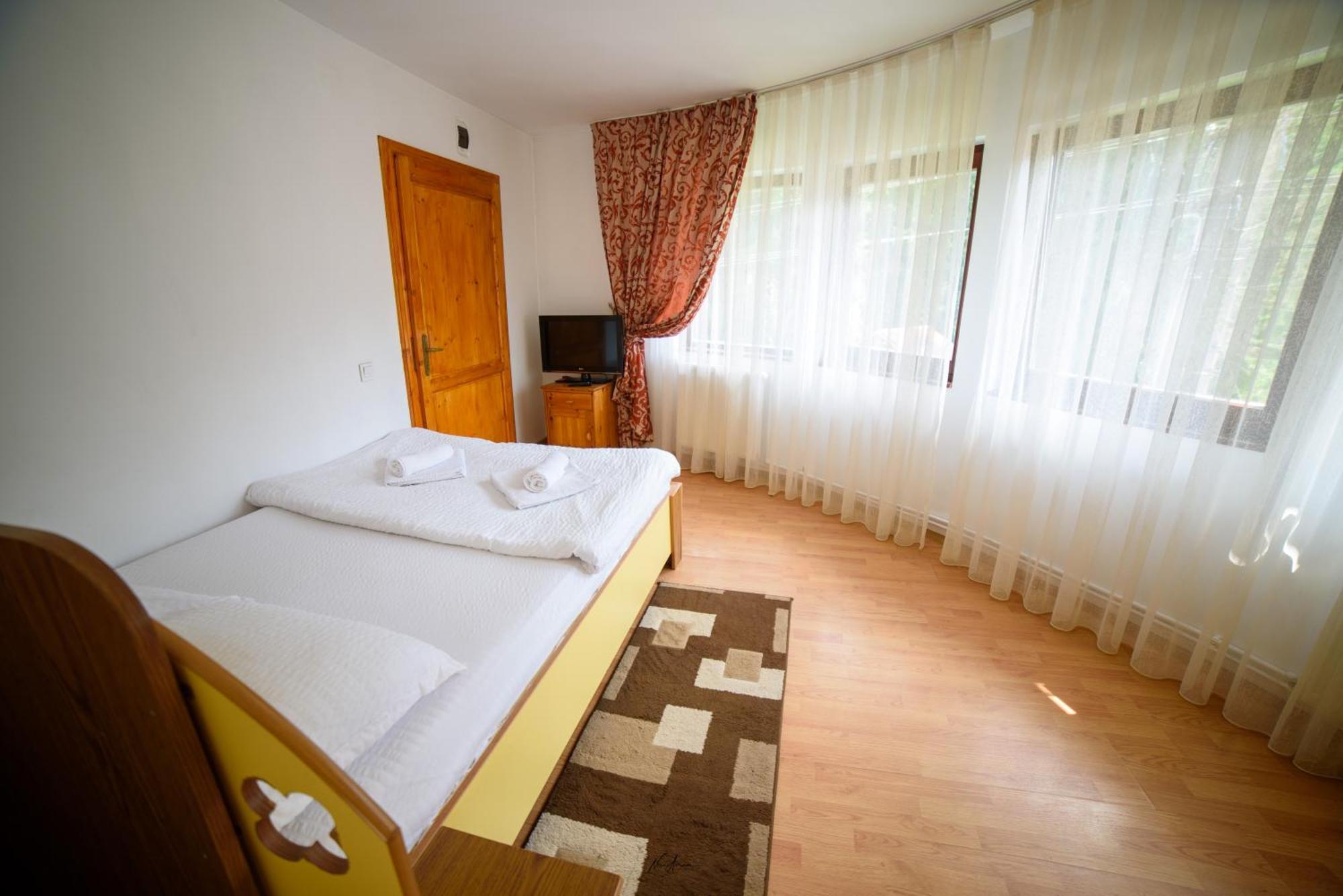 Casa Binu Hotel Arieşeni Eksteriør billede