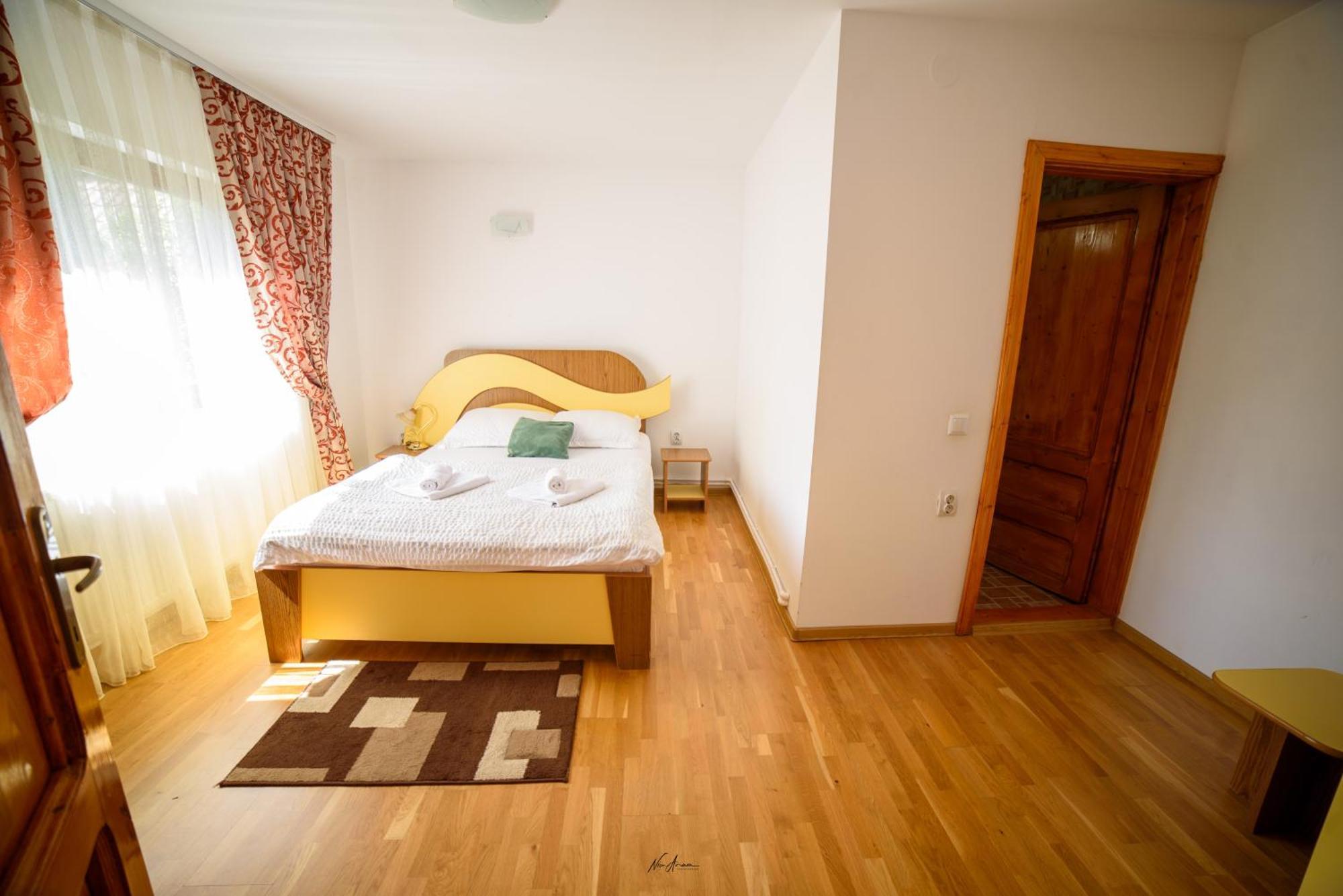Casa Binu Hotel Arieşeni Eksteriør billede