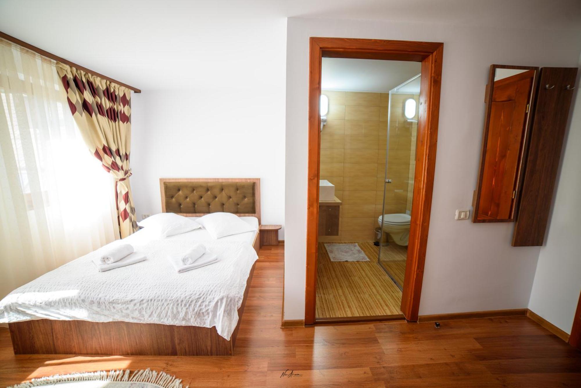 Casa Binu Hotel Arieşeni Eksteriør billede