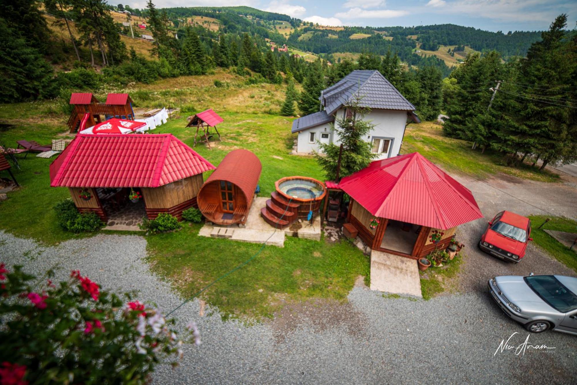 Casa Binu Hotel Arieşeni Eksteriør billede
